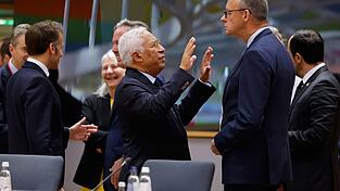 EU-Ratspräsident Costa muss beim Gipfel eine Äußerung des Kanzlers zurechtrücken.