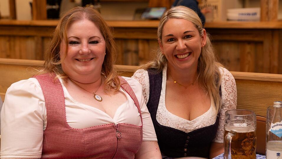 Die Partybilder vom Montag, 10. August, aus dem Festzelt Greindl. Die Partybilder vom Montag, 10. August, aus dem Festzelt Greindl.