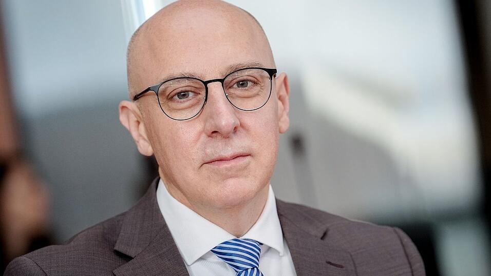 Sinan Selen ist seit dem 8. Oktober Präsident des Bundesamtes für Verfassungsschutz. Vorher war er Vizepräsident der Sicherheitsbehörde. (Archivbild) Sinan Selen ist seit dem 8. Oktober Präsident des Bundesamtes für Verfassungsschutz. Vorher war er Vizepräsident der Sicherheitsbehörde. (Archivbild)
