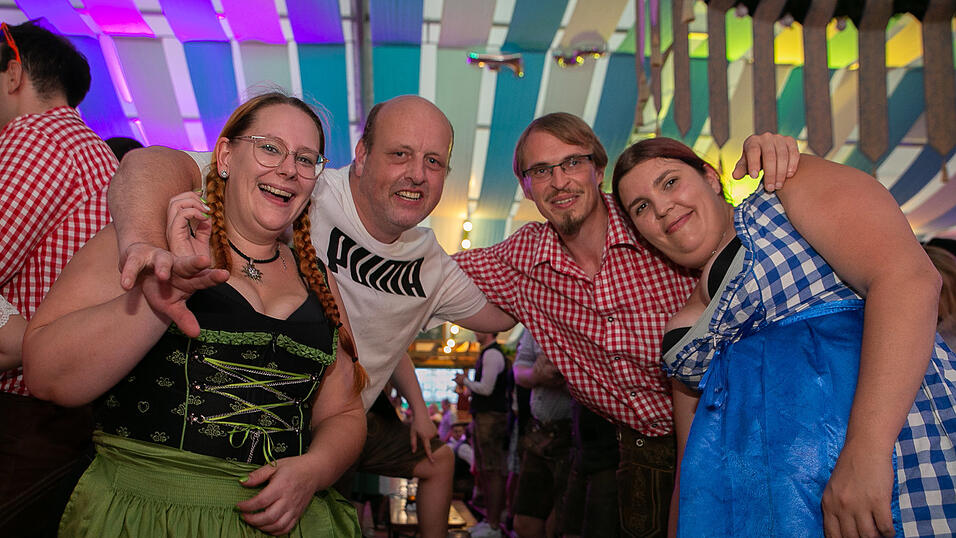 Die Partybilder von Sonntag, 21. August 2022, aus dem Festzelt Wenisch.