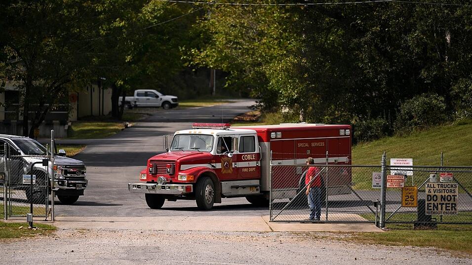 Zahlreiche Rettungskräfte und Ermittler waren an der Unglücksstelle im Einsatz.