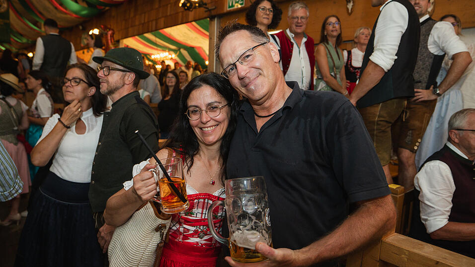 Die Partybilder vom Sonntag, 18. August, aus dem Festzelt Weckmann. Die Partybilder vom Sonntag, 18. August, aus dem Festzelt Weckmann.