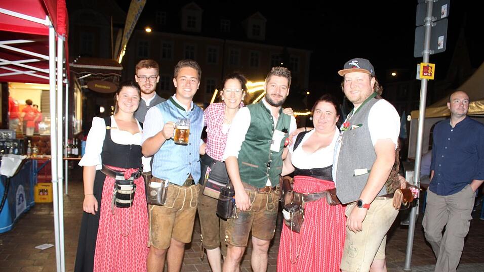 Viele Landshuter genossen ihren Freitagabend auf dem Bismarckplatzfest.