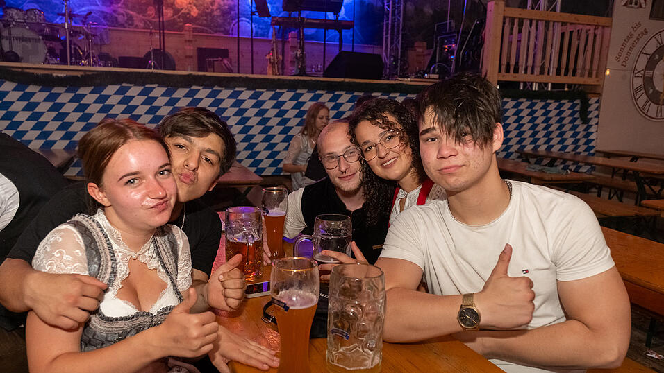 Die Partybilder vom Sonntag, 13. August 2023, aus dem Festzelt Reisinger. Die Partybilder vom Sonntag, 13. August 2023, aus dem Festzelt Reisinger.