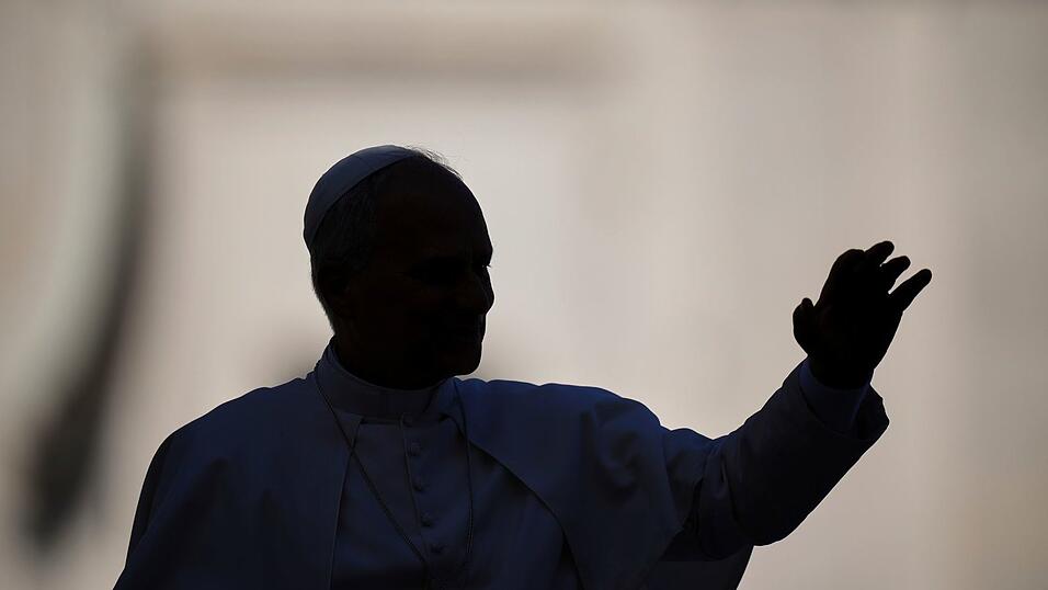 Papst Leo XIV. auf dem Petersplatz.