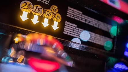 Der 28-Jährige gibt Spielsucht als Grund für seine Betrügereien an.