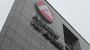 Mit Hilfe und H&auml;rte sollen die Beh&ouml;rden den Hilfebeziehenden begegnen. (Archivfoto)