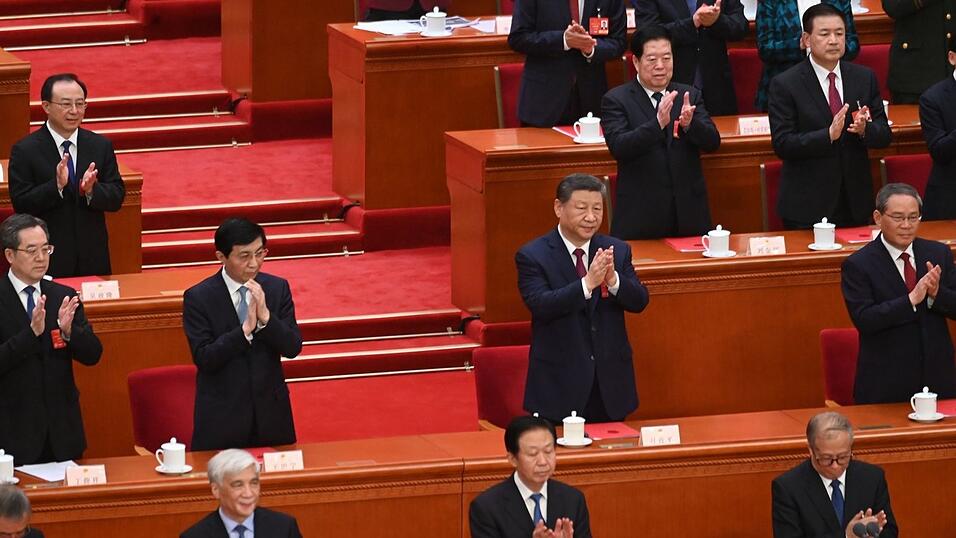 Chinas Staatschef Xi begr&uuml;&szlig;te die Abstimmungsergebnisse.