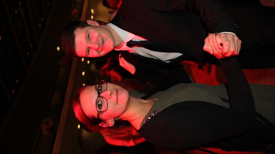 Die Bilder vom Abschlussball der Tanzschule Seidel in der Fraunhofer-Halle am 28. November. Die Bilder vom Abschlussball der Tanzschule Seidel in der Fraunhofer-Halle am 28. November.