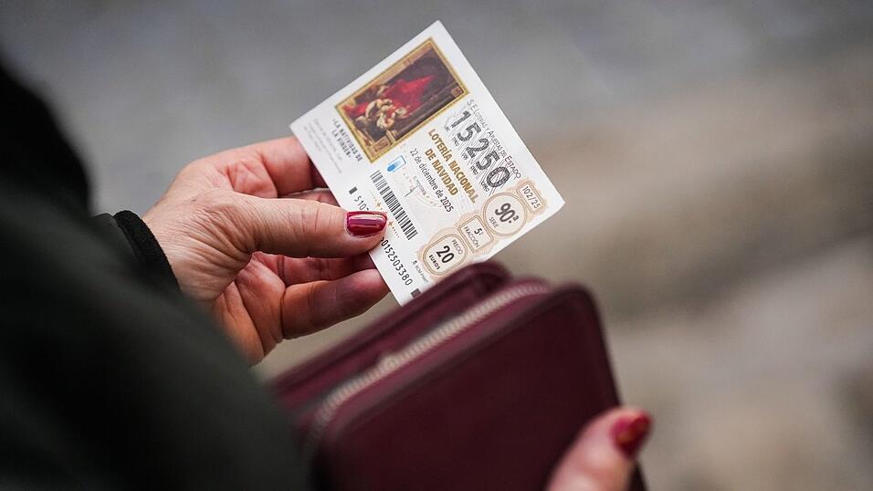 Es ist ein Ritual, das f&uuml;r die Spanier fest zu der Zeit vor Weihnachten geh&ouml;rt. (Archivfoto)