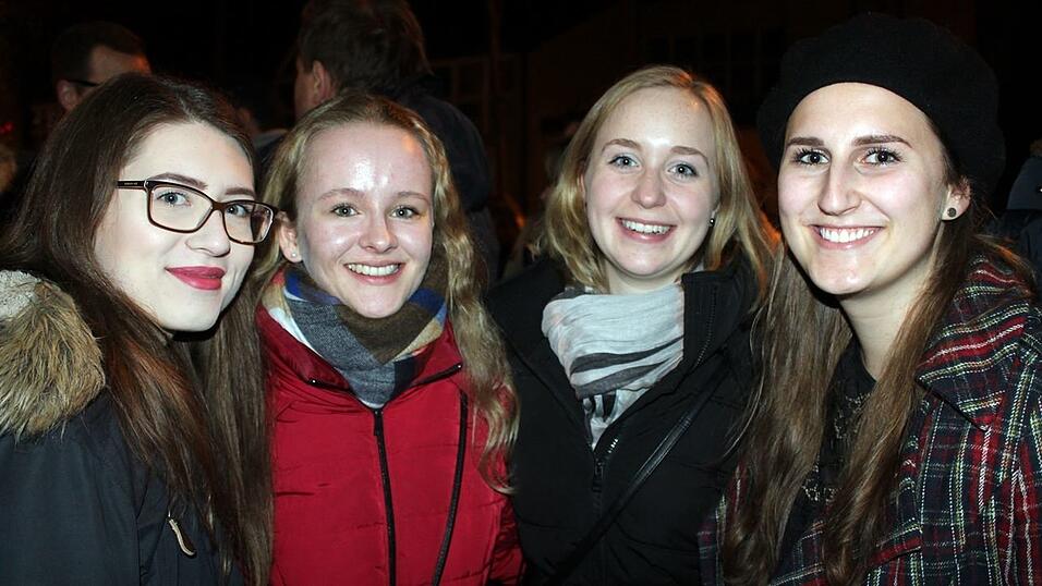 Bei einem schweren Unfall in der Gemeinde Frontenhausen sind zwei Menschen verletzt worden. Bei einem schweren Unfall in der Gemeinde Frontenhausen sind zwei Menschen verletzt worden.