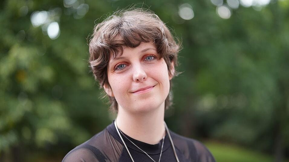 Fiona Sironic steht mit «Am Samstag gehen die Mädchen in den Wald und jagen Sachen in die Luft» auf der Shortlist 2025 (Archivbild).