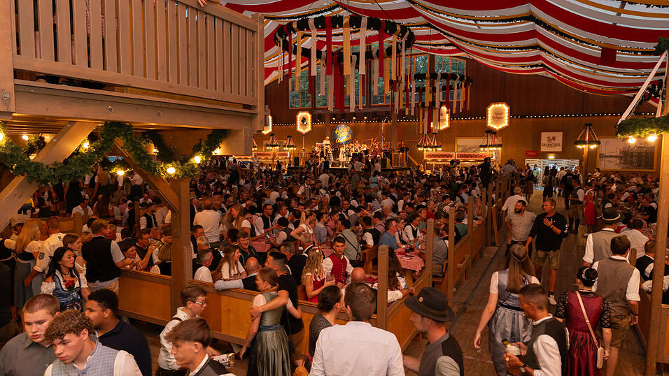 Die Partybilder vom Samstag, 17. August, aus dem Festzelt Kr&ouml;nner.