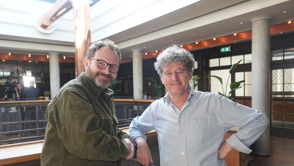 Stefan Betz (l.) und Richard Oehmann schreiben in diesem Jahr wieder das Singspiel. Eine Heldenreise soll es werden. Wer der Held oder die Heldin ist, bleibt noch ein Geheimnis. Stefan Betz (l.) und Richard Oehmann schreiben in diesem Jahr wieder das Singspiel. Eine Heldenreise soll es werden. Wer der Held oder die Heldin ist, bleibt noch ein Geheimnis.