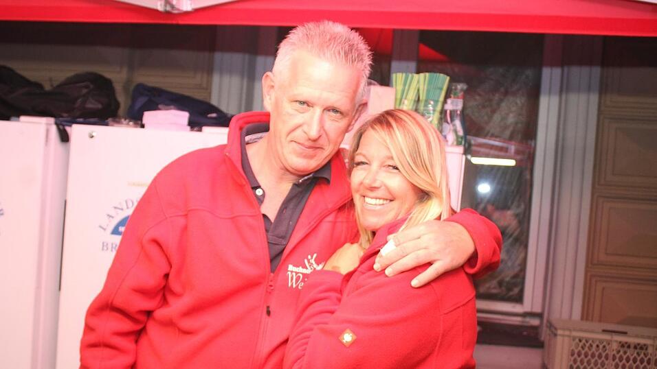 Viele Landshuter genossen ihren Freitagabend auf dem Bismarckplatzfest.