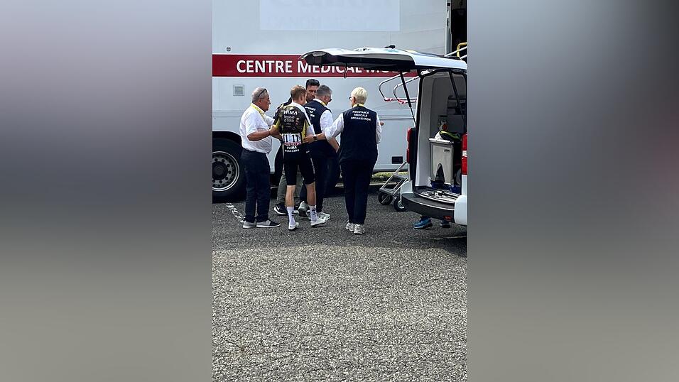Vingegaard musste nach einem Sturz aussteigen. Vingegaard musste nach einem Sturz aussteigen.