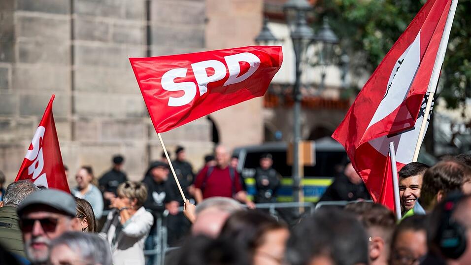 Zwischen Mitte Februar und Mitte März können alle Mitglieder per Briefwahl abstimmen. (Symbolbild)