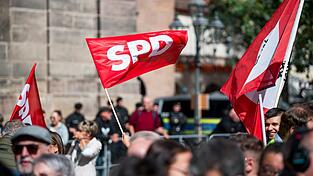 Zwischen Mitte Februar und Mitte März können alle Mitglieder per Briefwahl abstimmen. (Symbolbild)