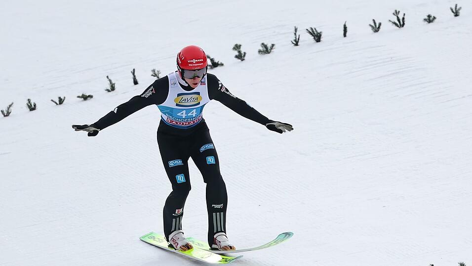 Karl Geiger vergab in Japan eine gro&szlig;e Chance. (Archivbild)
