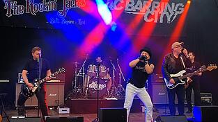 The Rockin’Jacks ließen bei ihrem Auftritt die Zeltwände wackeln. The Rockin’Jacks ließen bei ihrem Auftritt die Zeltwände wackeln.