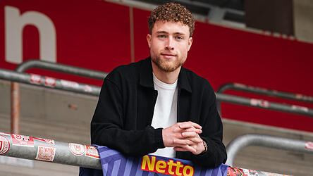 Der 21-jährige Hannes Hermann verstärkt in der kommenden Saison das Torwart-Team des SSV Jahn Regensburg. Der 21-jährige Hannes Hermann verstärkt in der kommenden Saison das Torwart-Team des SSV Jahn Regensburg.