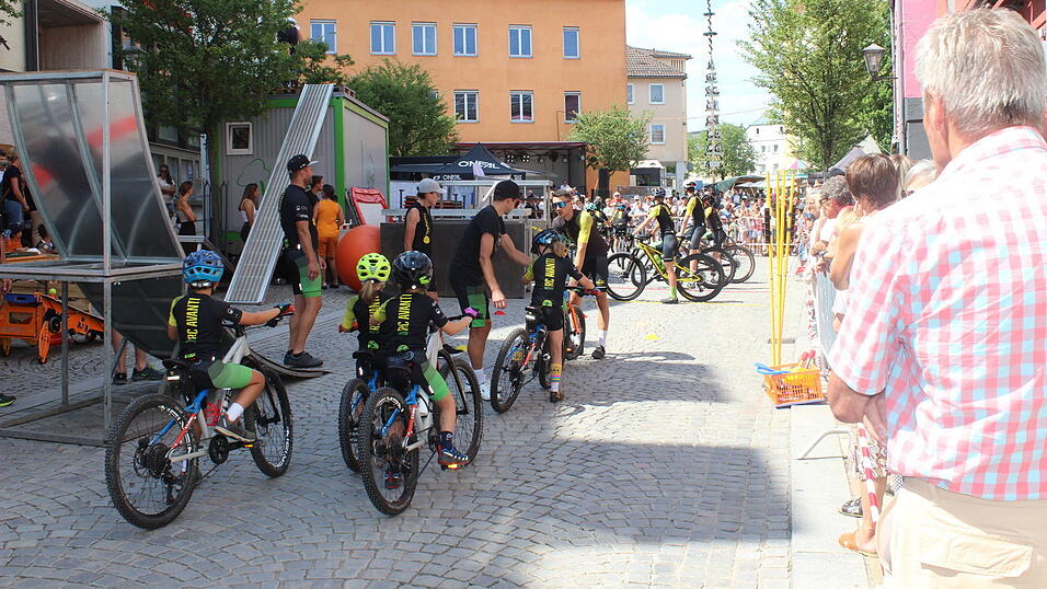 Action bei der Street-Trial-Show des RC Avanti