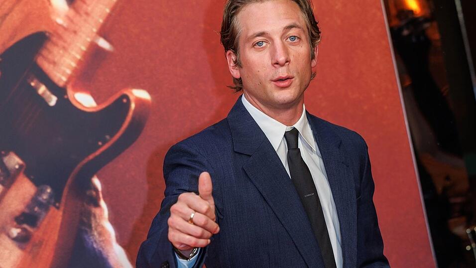 Schauspieler Jeremy Allen White hat ein Faible für melancholische Rollen und zarte Hobbys wie Blumen kaufen. (Archivbild)