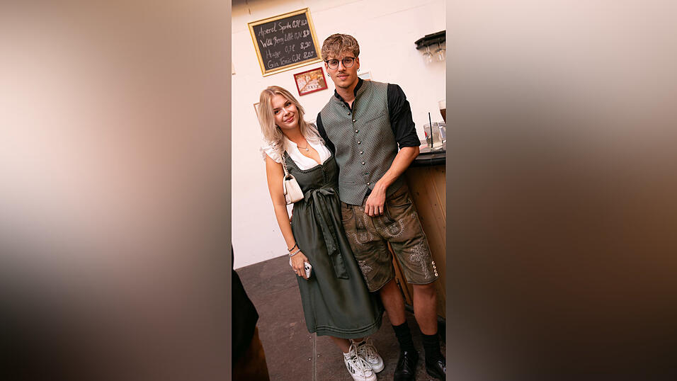 Die Partybilder vom Montag, 18. August, aus dem Festzelt Greindl. Die Partybilder vom Montag, 18. August, aus dem Festzelt Greindl.