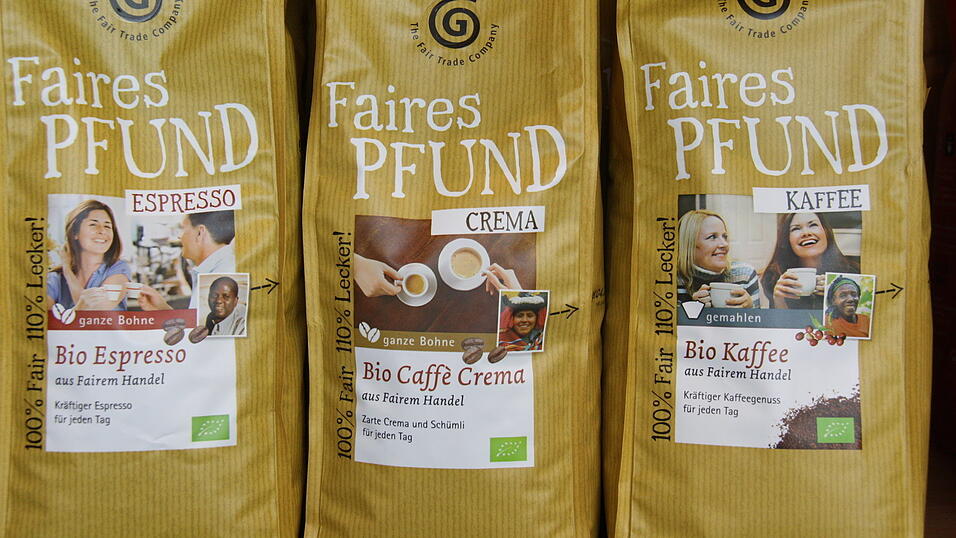 Mit dem Kauf fair gehandelter Lebensmittel kann jeder den fairen Handel unterstützen. Im Weltladen am Ludwigsplatz 48 ist das komplette Sortiment fair gehandelt. Klassiker unter den Lebensmitteln ist der Kaffee wie beispielsweise 'Faires Pfund', der zudem Bioqualität hat.