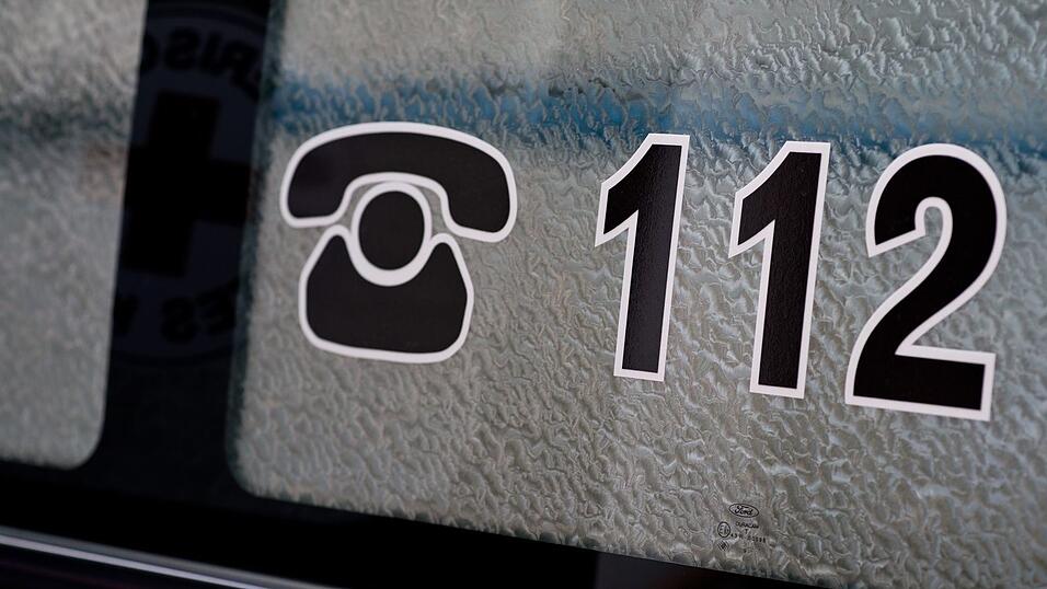 Das Jagdgewehr löst einen Schuss aus, trifft den Jäger im Fuß und verletzt ihn schwer. (Symbolbild) Das Jagdgewehr löst einen Schuss aus, trifft den Jäger im Fuß und verletzt ihn schwer. (Symbolbild)