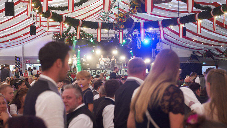 Die Partybilder vom Montag, 18. August, aus dem Festzelt Lechner. Die Partybilder vom Montag, 18. August, aus dem Festzelt Lechner.