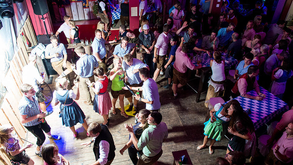 Auch rund um das Volksfest war einiges geboten - so auch im Edelbayer. Foto: Ulli Scharrer