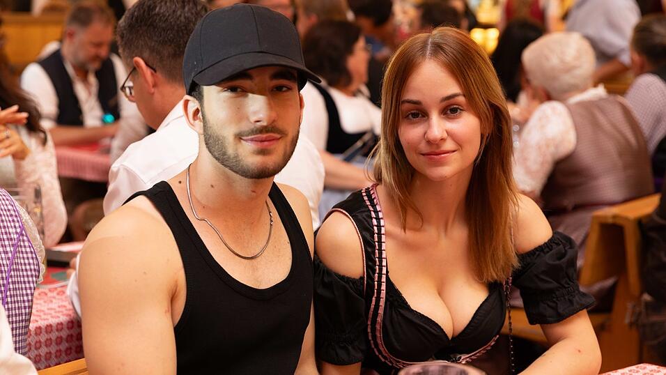 Die Partybilder vom Samstag, 8. August, aus dem Festzelt Krönner. Die Partybilder vom Samstag, 8. August, aus dem Festzelt Krönner.