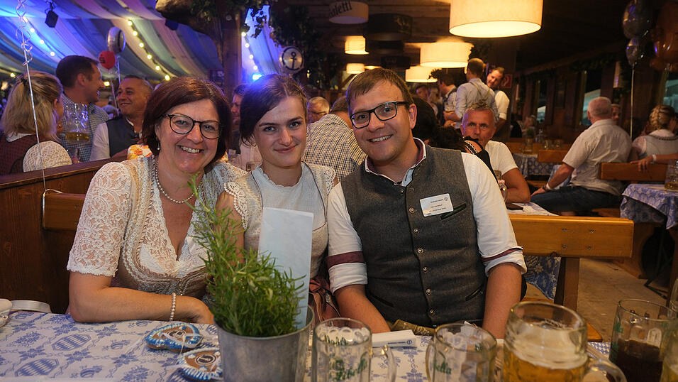 Die Partybilder vom Mittwoch, 16. August 2023, aus dem Festzelt Wenisch. Die Partybilder vom Mittwoch, 16. August 2023, aus dem Festzelt Wenisch.