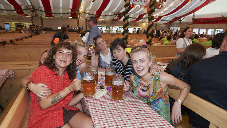 Die Partybilder vom Sonntag, 9. August, aus dem Festzelt Lechner. Die Partybilder vom Sonntag, 9. August, aus dem Festzelt Lechner.