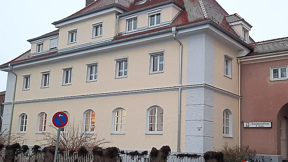 Das Geb&auml;ude der Caritas in der Schulstra&szlig;e wird noch heuer zur Tagespflegeeinrichtung umgebaut.