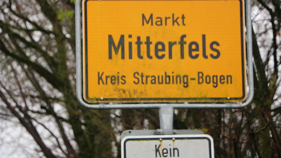Der Marktgemeinderat befasste sich mit den Planungen zur Schaffung von zusätzlichem Wohnraum für altersgerechtes Wohnen.