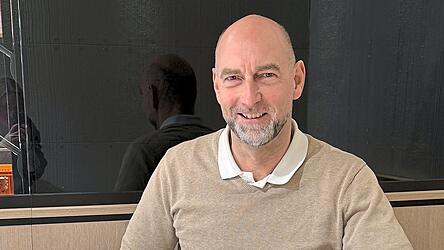 Nach vielen China-Heimfl&uuml;gen verbrachte J&uuml;rgen Ohr seine Morgen bei einem B&auml;cker in der Stadt und lernte hier wertzusch&auml;tzen, wie ruhig und bodenst&auml;ndig seine Heimat ist. Bis heute z&auml;hlt dieser B&auml;cker zu seinen Lieblingsorten in der Stadt.