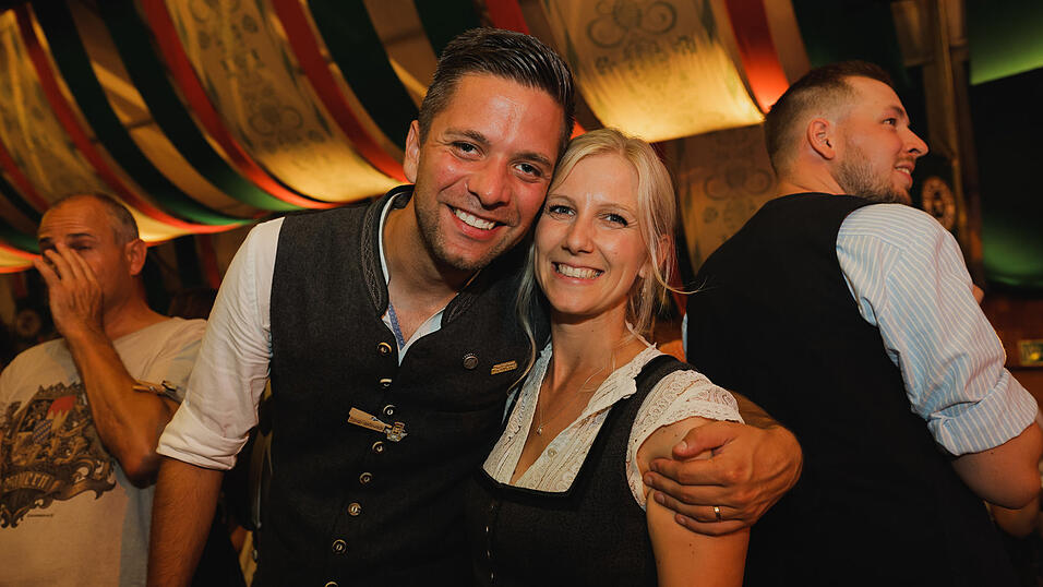 Die Partybilder vom Dienstag, 13. August 2024, aus dem Festzelt Weckmann. Die Partybilder vom Dienstag, 13. August 2024, aus dem Festzelt Weckmann.