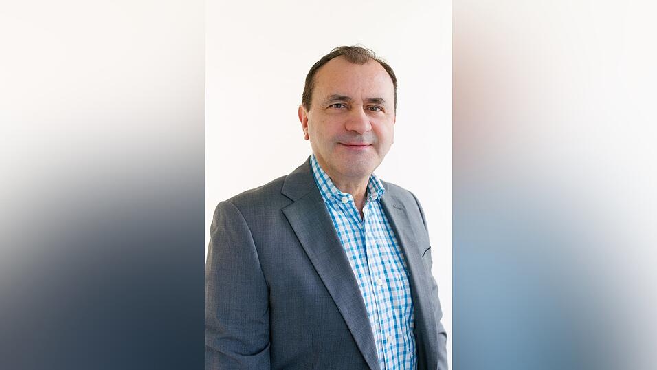 AfD-Stadtrat Konrad Denk distanziert sich von Listenkollege Jakub Jarczok.