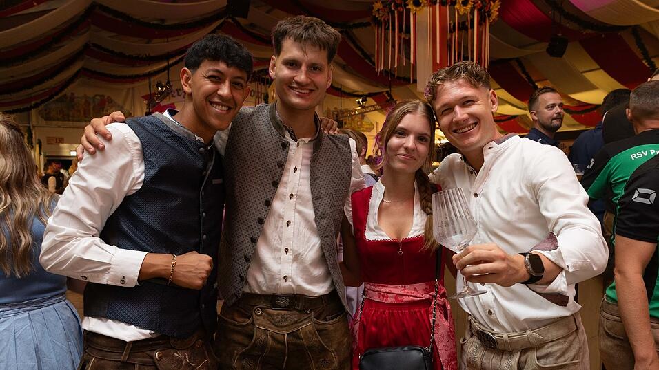 Die Partybilder vom Samstag, 8. August, aus dem Festzelt Greindl. Die Partybilder vom Samstag, 8. August, aus dem Festzelt Greindl.