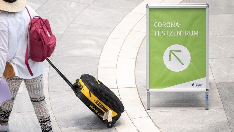 In Passau sollen laut Stadtverwaltung zum Teil Reiserückkehrer für den starken Anstieg der Inzidenzen verantwortlich sein. (Symbolbild) In Passau sollen laut Stadtverwaltung zum Teil Reiserückkehrer für den starken Anstieg der Inzidenzen verantwortlich sein. (Symbolbild)