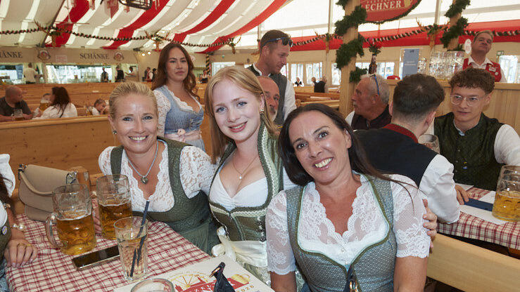 Die Partybilder vom Montag, 17. August, aus dem Festzelt Lechner. Die Partybilder vom Montag, 17. August, aus dem Festzelt Lechner.