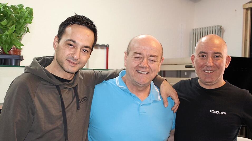 Restaurantchef Luigi Capobianco (Mitte) mit Riccardo Nuvoloni (l.) und Cristian Fereri - sie wollen die Kulinarik Italiens nach Rottenburg bringen.