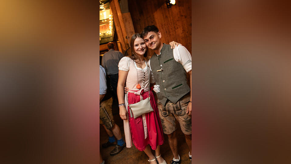 Die Partybilder vom Sonntag, 17. August, aus dem Festzelt Weckmann. Die Partybilder vom Sonntag, 17. August, aus dem Festzelt Weckmann.