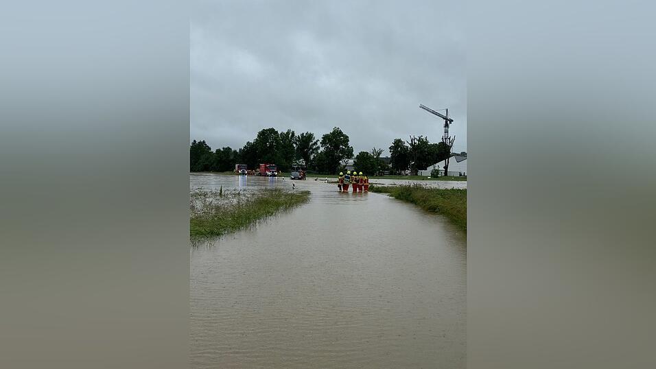 Im Dauereinsatz stand die Mainburger Feuerwehr beim Abenshochwasser am 31. Mai und 1. Juni des Vorjahres. Im Dauereinsatz stand die Mainburger Feuerwehr beim Abenshochwasser am 31. Mai und 1. Juni des Vorjahres.