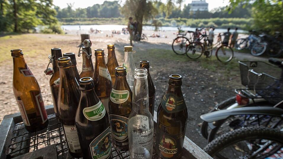 Betrunken Auto zu fahren, ist gefährlich und verboten. Eine Straftat begeht auch jeder, der mit zu viel Alkohol im Blut auf dem Rad unterwegs ist. Wen die Polizei dabei erwischt, der muss zur MPU. Was heißt das? Betrunken Auto zu fahren, ist gefährlich und verboten. Eine Straftat begeht auch jeder, der mit zu viel Alkohol im Blut auf dem Rad unterwegs ist. Wen die Polizei dabei erwischt, der muss zur MPU. Was heißt das?