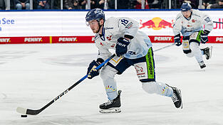 Tigers-Angreifer Tyler Madden musste in der abgelaufenen Hauptrunde der Deutschen Eishockey Liga verletzungsbedingt 13 Partien pausieren, &uuml;berzeugte mit 38 Scorerpunkten aber dennoch als drittbester Punktesammler der Straubing Tigers.