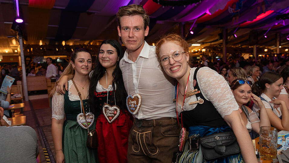 Die Partybilder vom Freitag, 18. August 2023, aus dem Festzelt Reisinger. Die Partybilder vom Freitag, 18. August 2023, aus dem Festzelt Reisinger.