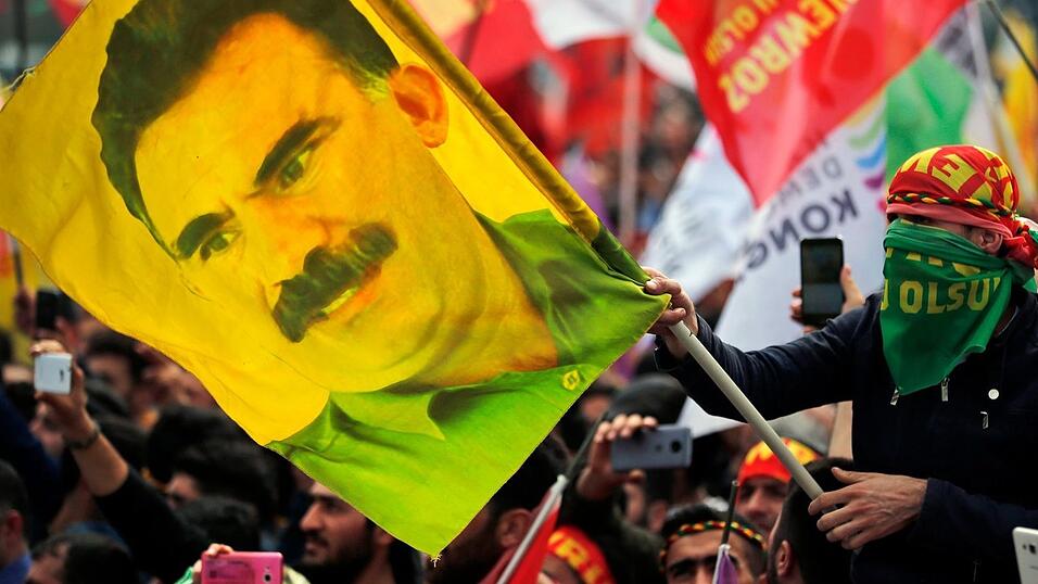 Öcalan hatt die PKK im Februar zur Auflösung aufgerufen. (Archivbild) Öcalan hatt die PKK im Februar zur Auflösung aufgerufen. (Archivbild)